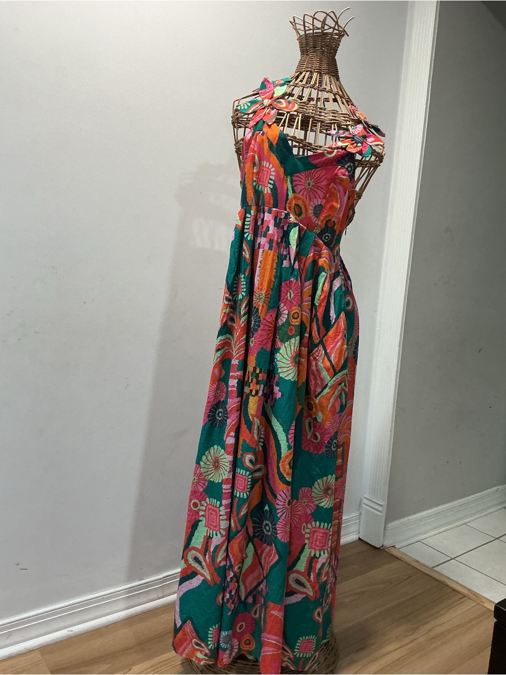 FARM Rio Multicolor Floral High-Low Skirt in Teal, Coral and Pink - Picture 7 of 7